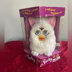 RARE VGT 1998 New in Box SNOWBALL Furby